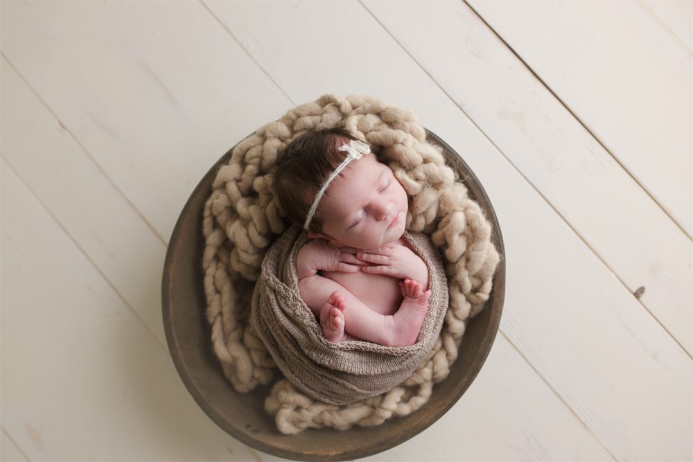 tacoma newborn photographer