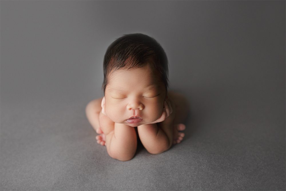 Tacoma Newborn Photographer | Christina Mae Photography | www.christinamaephotography.com