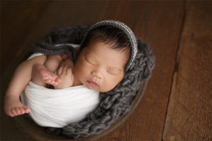 tacoma puyallup newborn baby photographer session