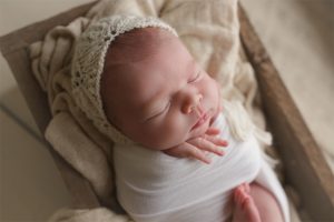 tacoma puyallup newborn baby photographer session