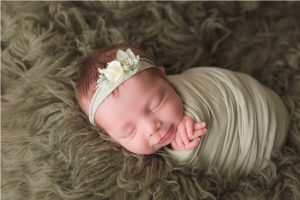 tacoma-puyallup-settle-newborn-baby-photographer