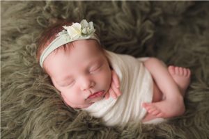 tacoma-puyallup-settle-newborn-baby-photographer