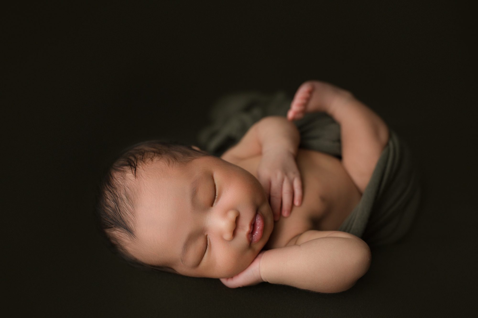 newborn photography in tacoma | puyallup baby photographer | newborn photos seattle