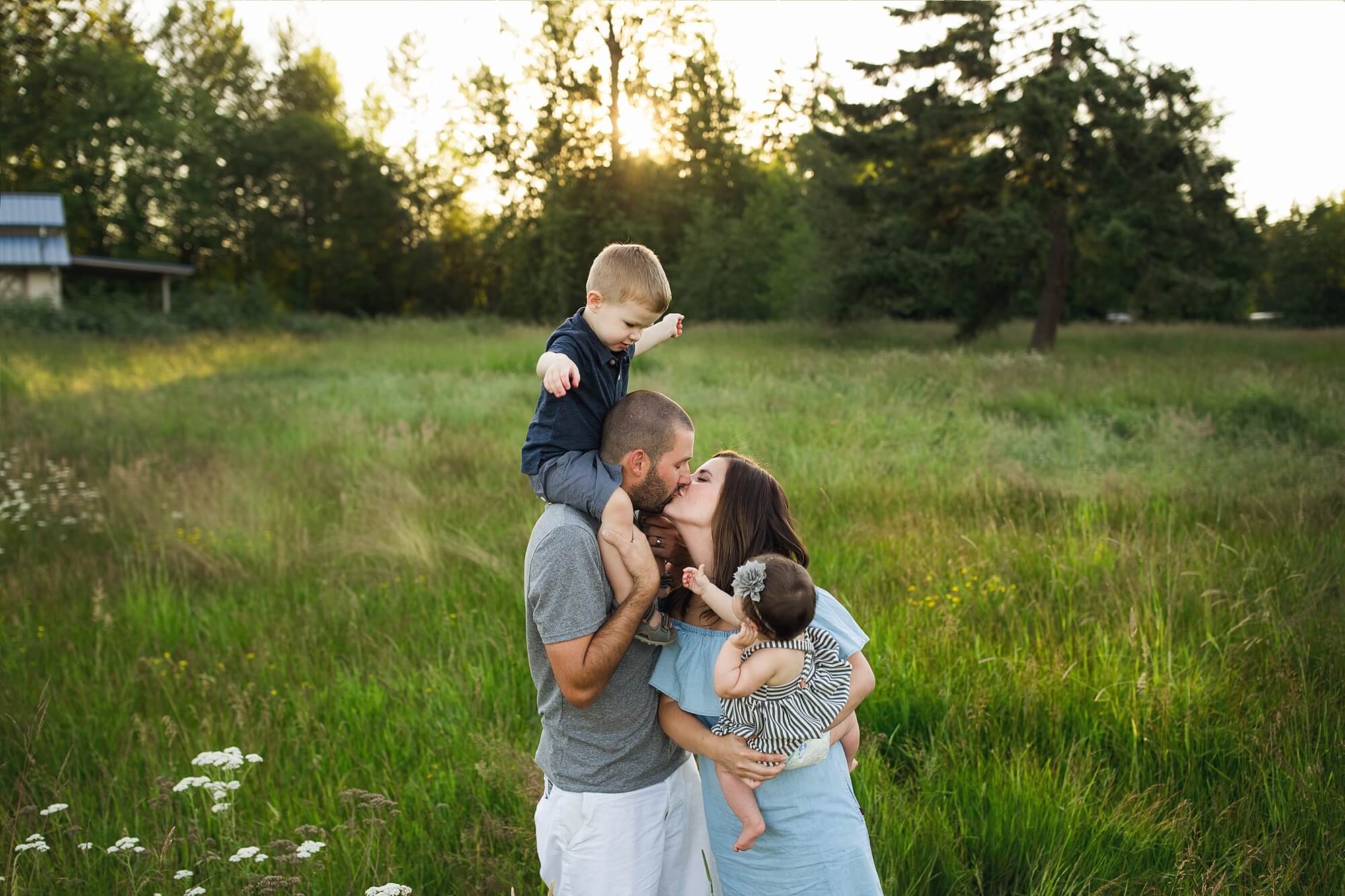 tacoma family photographer | Puyallup sunset session