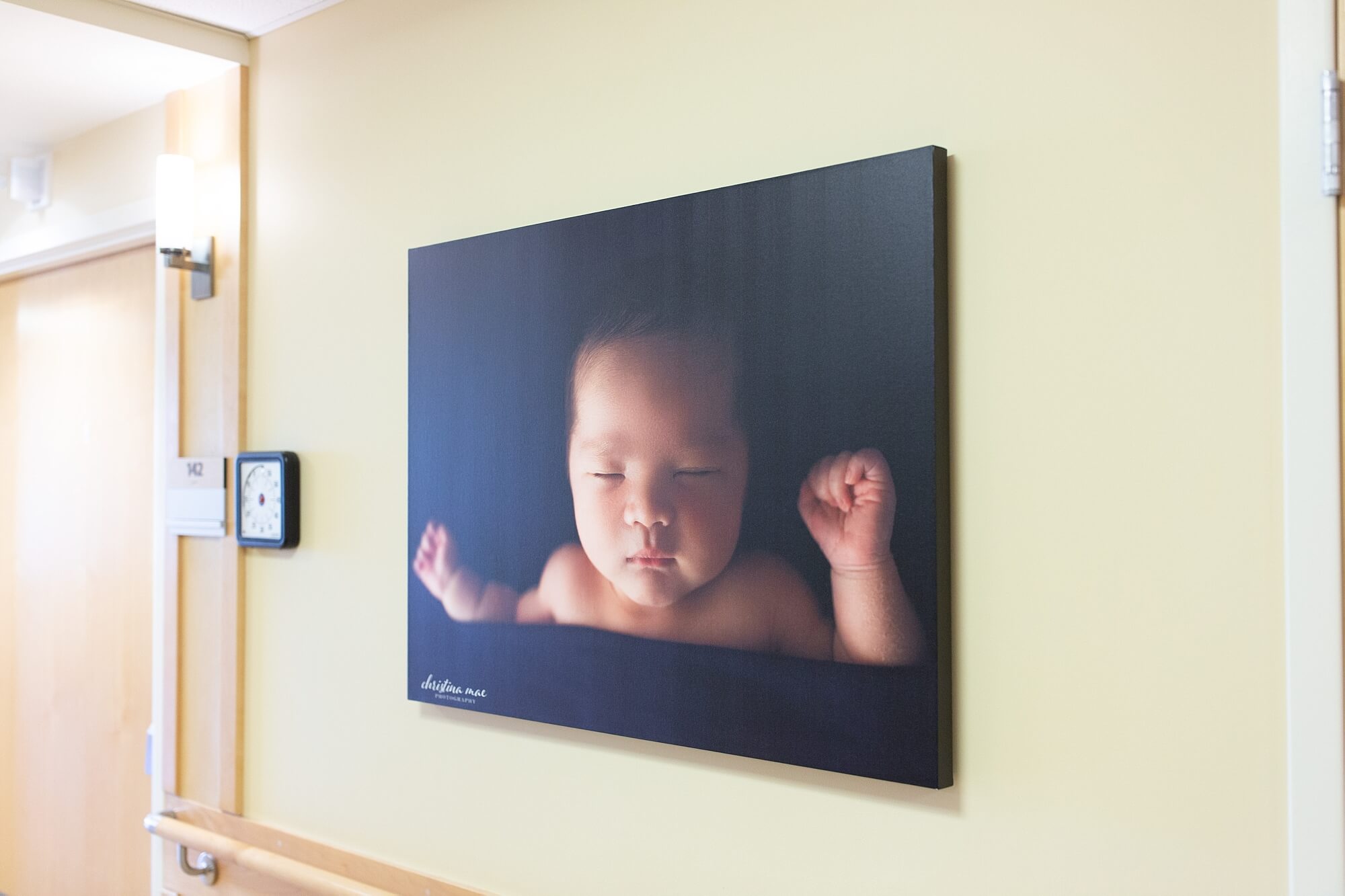 tacoma newborn photographer | good samaritan hospital display