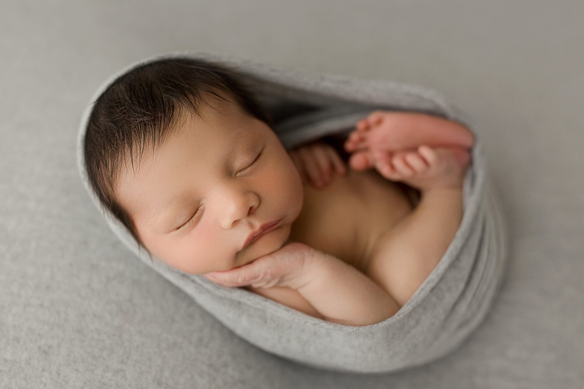 newborn baby photographer in seattle