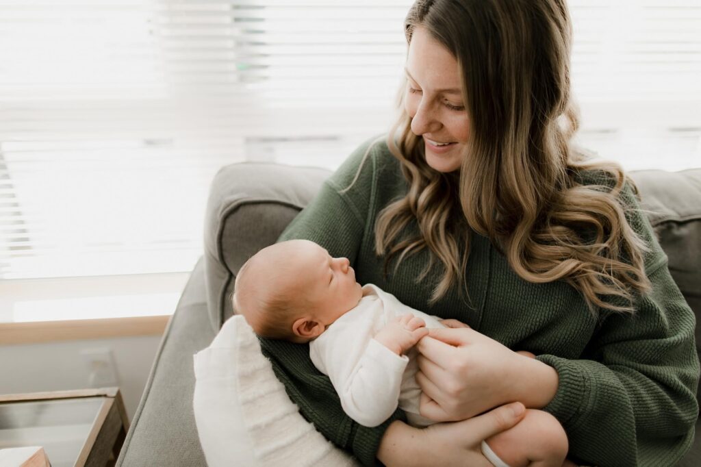 university place lifestyle newborn photographer with baby boy