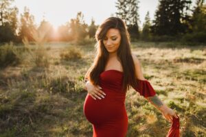 sunset maternity session in puyallup wa by best newborn photographer Christina Mae Photography