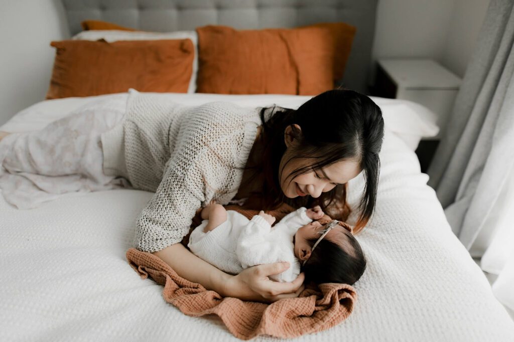 seattle lifestyle newborn family photographer with grandparents