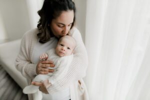 Seattle Lifestyle Newborn Family Photographer