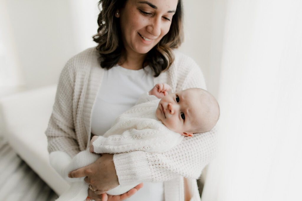 Seattle Lifestyle Newborn Family Photographer