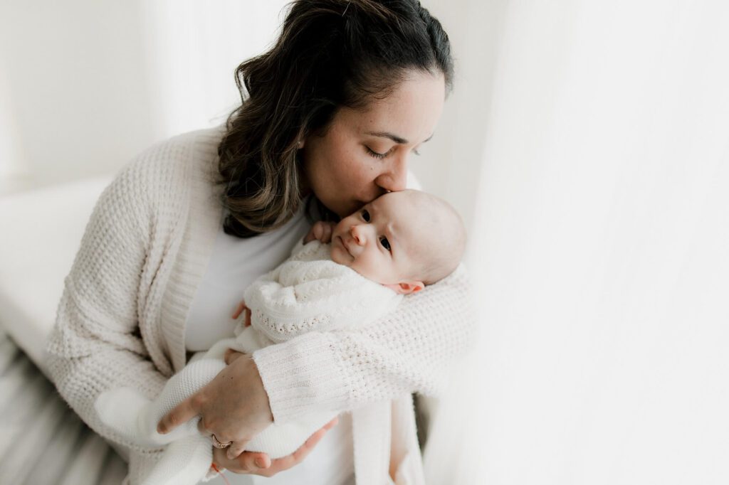 Seattle Lifestyle Newborn Family Photographer