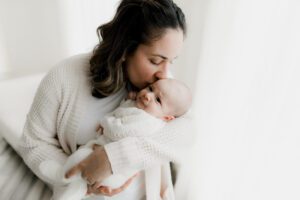 Seattle Lifestyle Newborn Family Photographer
