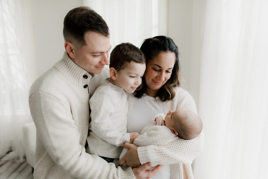 Seattle Lifestyle Newborn Family Photographer