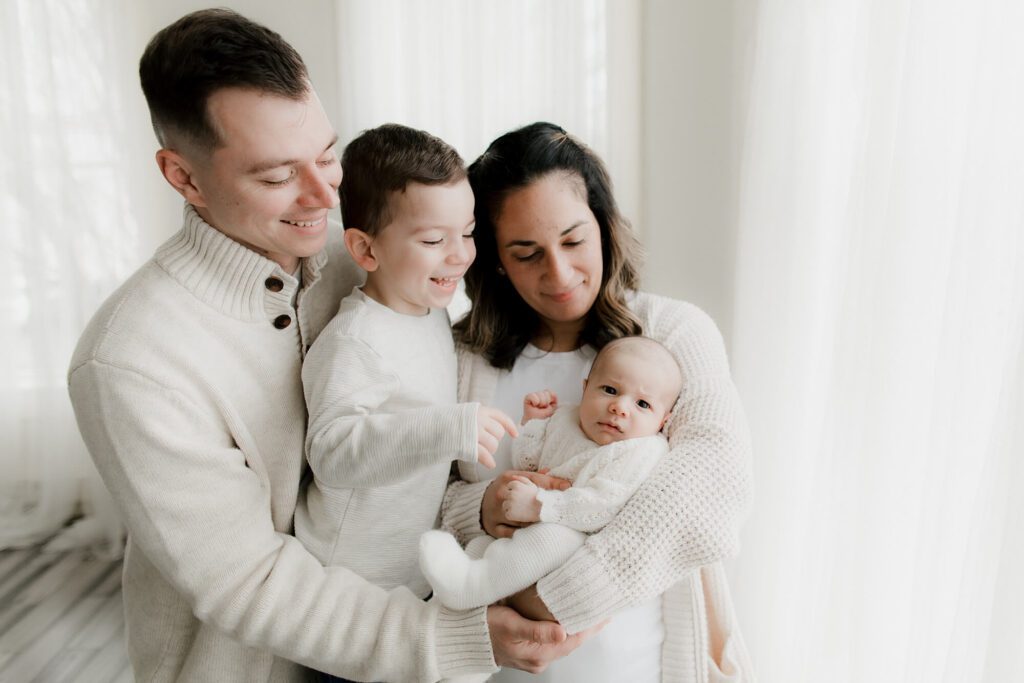 Seattle Lifestyle Newborn Family Photographer