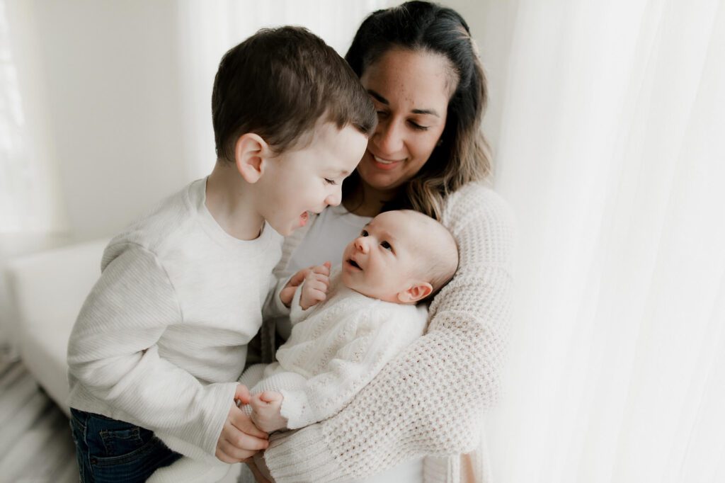 Seattle Lifestyle Newborn Family Photographer