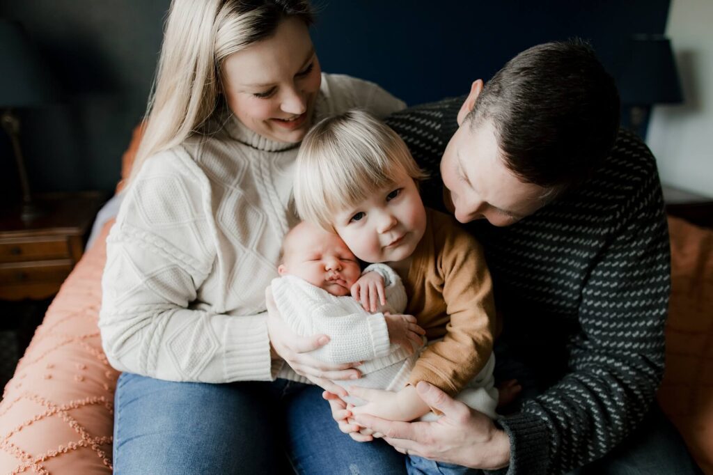 lifestyle newborn photographer Des Moines wa