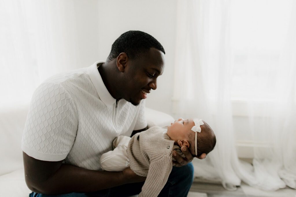 seattle studio lifestyle newborn family photographer
