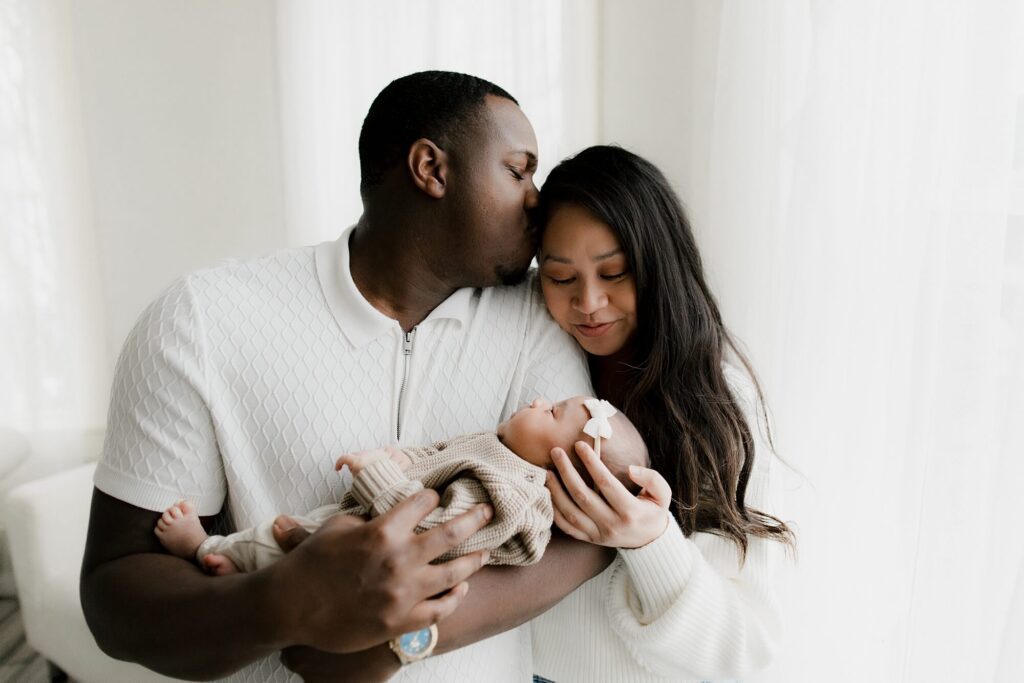 seattle studio lifestyle newborn family photographer