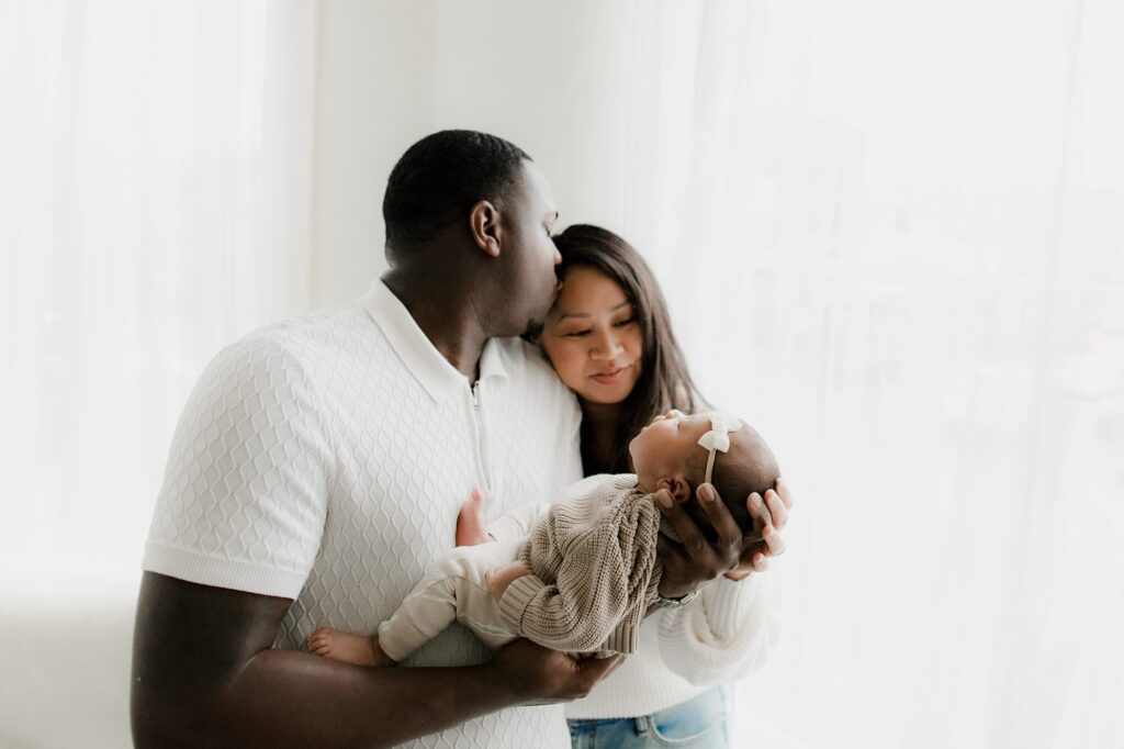 seattle studio lifestyle newborn family photographer