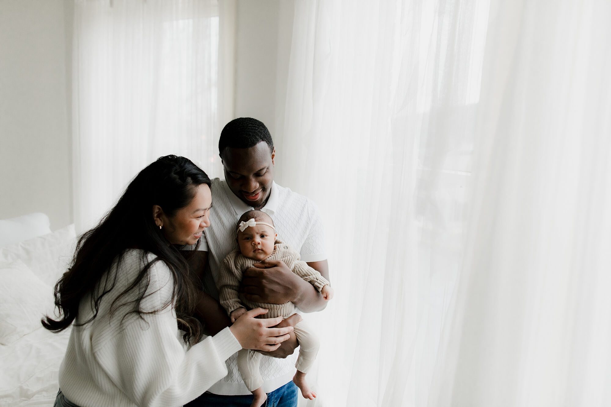 seattle studio lifestyle newborn family photographer