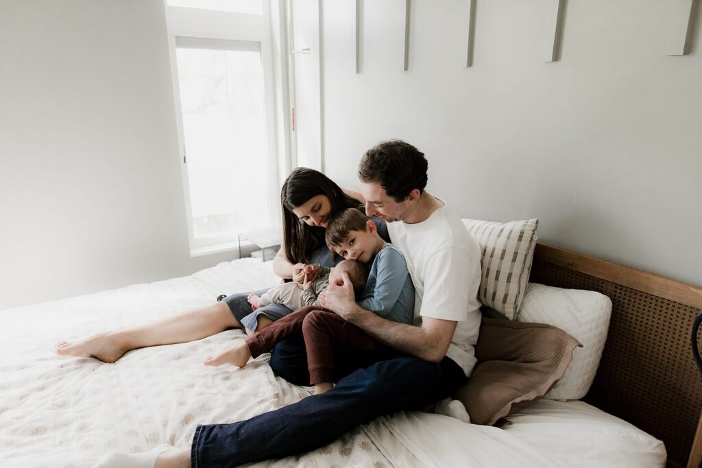 Seattle newborn family lifestyle photographer 