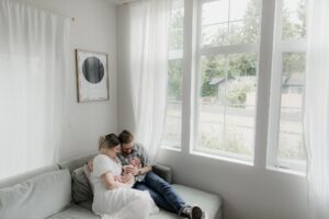 lifestyle newborn photography in seattle home