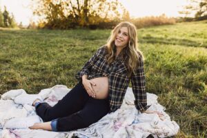 tacoma maternity photographer tips for expecting mothers