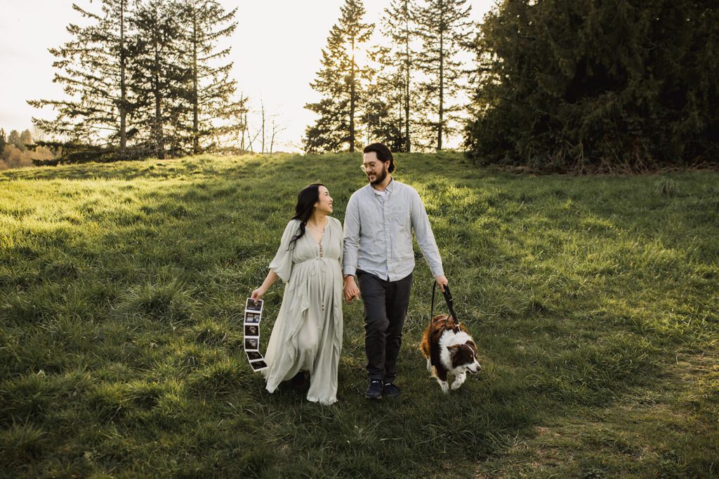 Outdoor sunset maternity photography session for an expecting family in Washington

